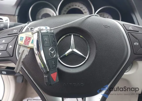 2014 Mercedes-Benz E 350 z USA, uszkodzony, nr VIN WDDHF5KB8EA806107